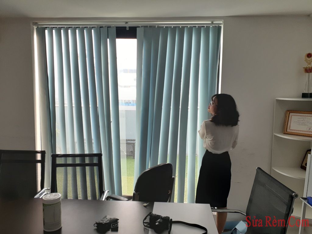 Sửa rèm cửa kính cường lực tại hà nội | Sửa Rèm cửa kính văn phòng